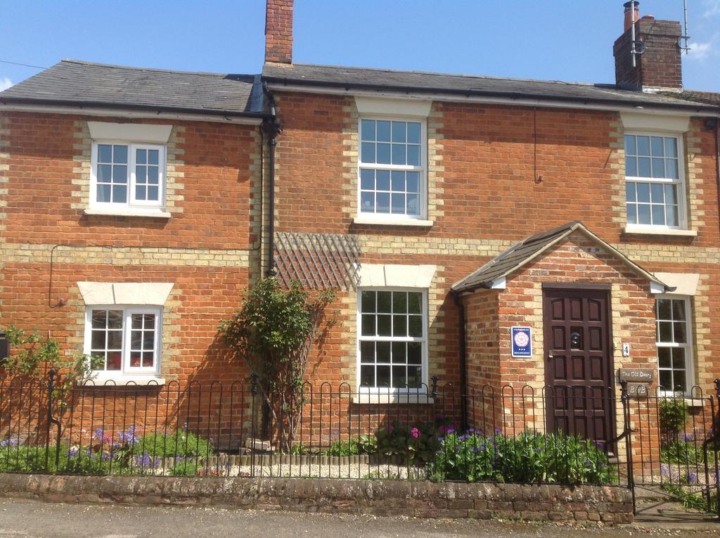 The Old Dairy Bed & Breakfast Waddesdon Exterior photo