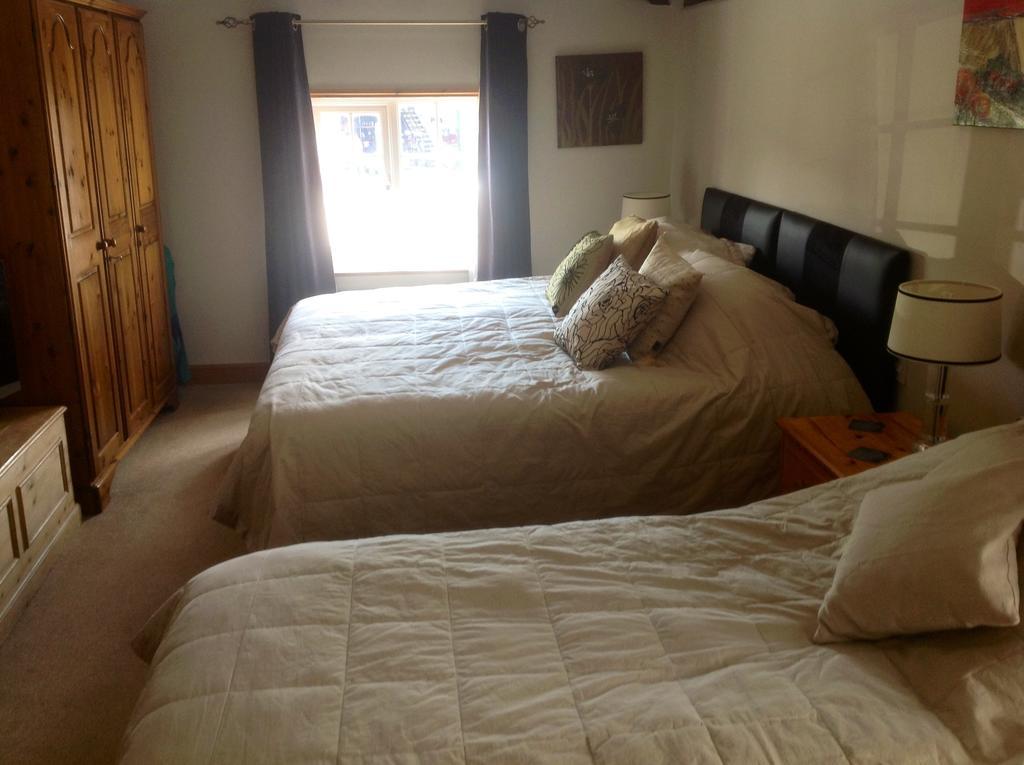 The Old Dairy Bed & Breakfast Waddesdon Room photo